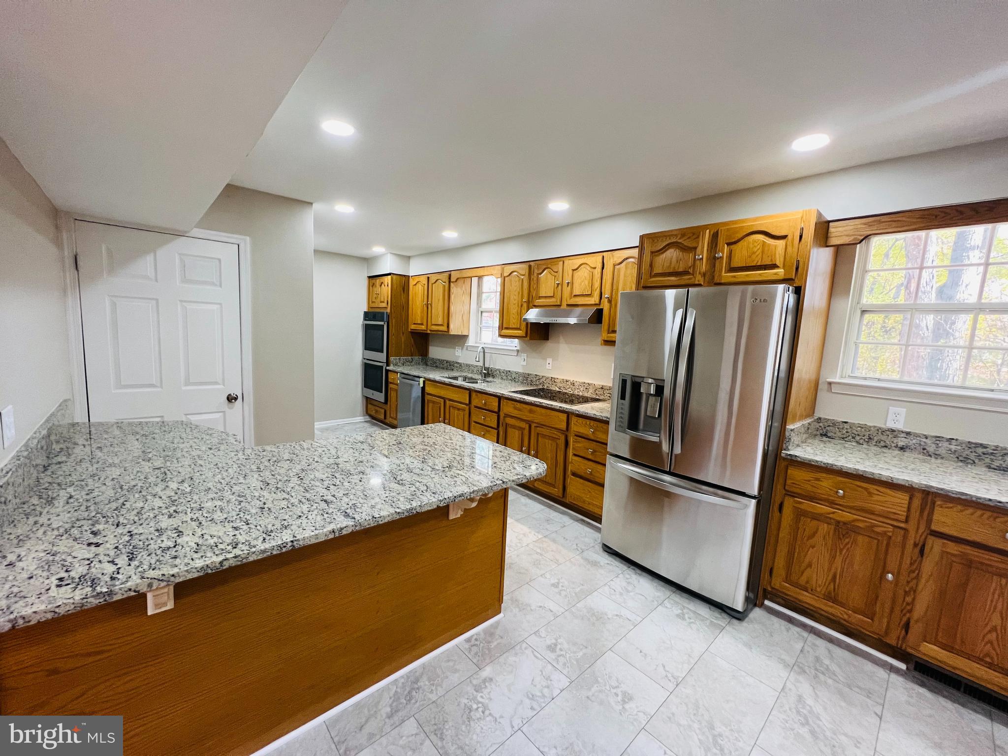 9112 Roundleaf Way Gaithersburg, MD 20879 - Photo 9 of 28