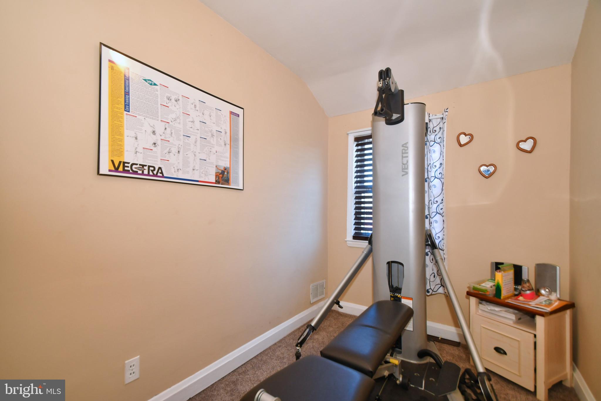 909 Arncliffe Road Baltimore, MD 21221 - Photo 19 of 35