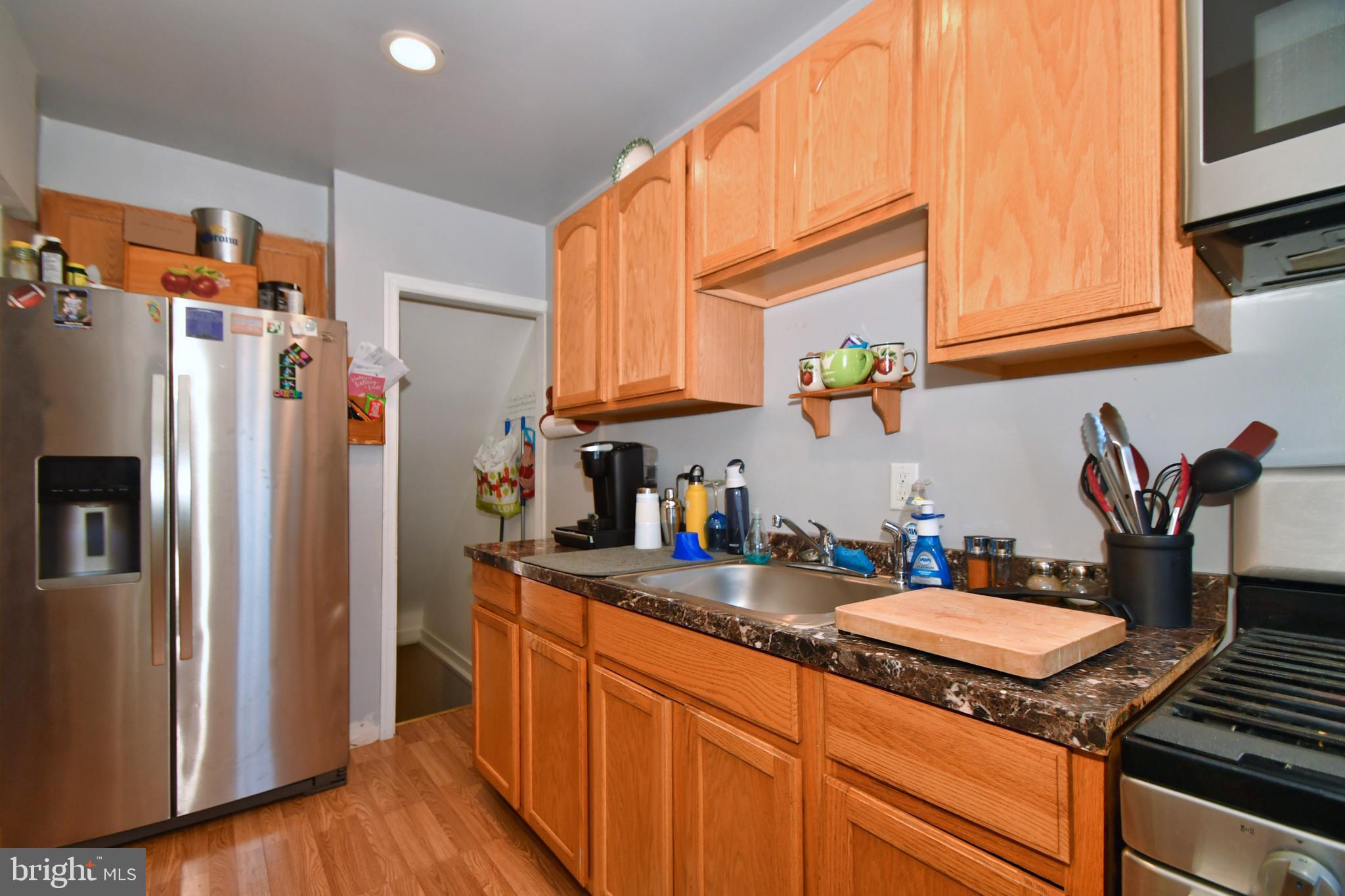 909 Arncliffe Road Baltimore, MD 21221 - Photo 3 of 35