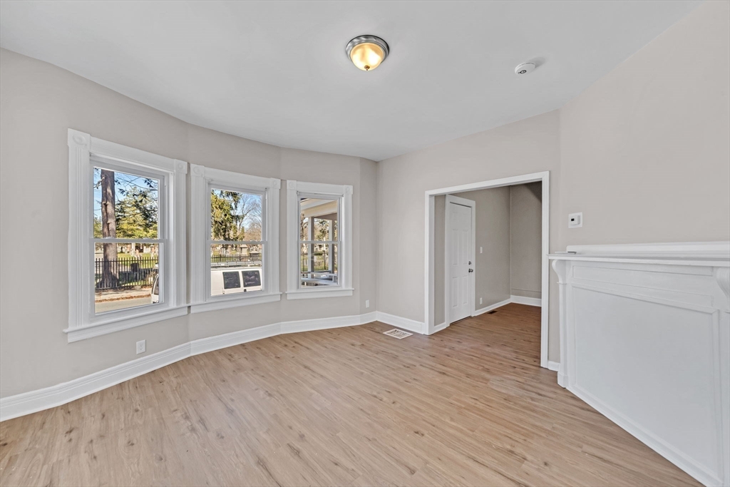 15 Cedar Street Springfield, MA 01105 - Photo 8 of 38 Gallery Image 8
