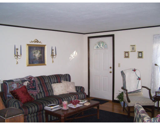 126 Holyoke Road Westfield, MA 01085 - Photo 12 of 24 Gallery Image 12