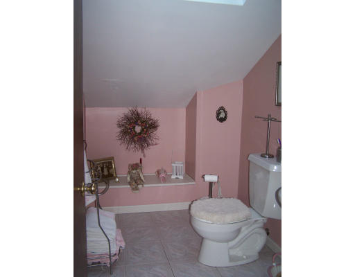 126 Holyoke Road Westfield, MA 01085 - Photo 14 of 24 Gallery Image 14