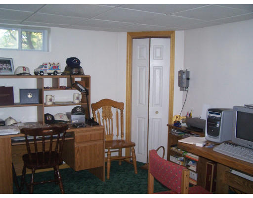 126 Holyoke Road Westfield, MA 01085 - Photo 17 of 24 Gallery Image 17