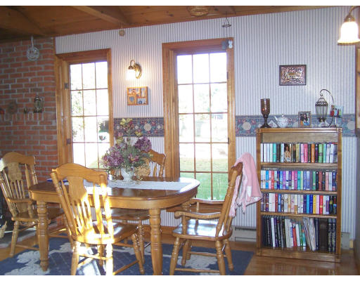 126 Holyoke Road Westfield, MA 01085 - Photo 2 of 24 Gallery Image 2