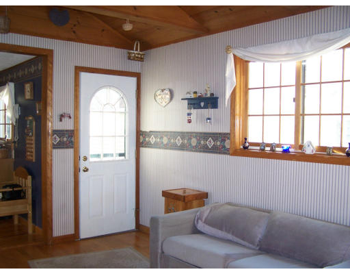 126 Holyoke Road Westfield, MA 01085 - Photo 4 of 24 Gallery Image 4