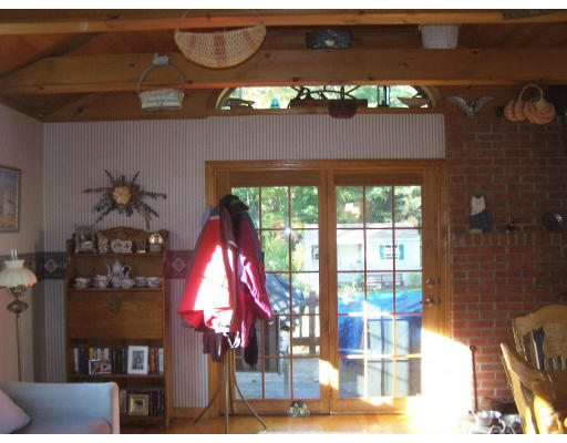126 Holyoke Road Westfield, MA 01085 - Photo 5 of 24 Gallery Image 5