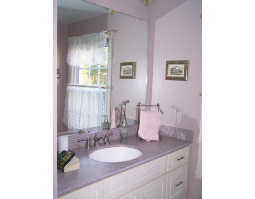 126 Holyoke Road Westfield, MA 01085 - Photo 10 of 24 Gallery Image 10