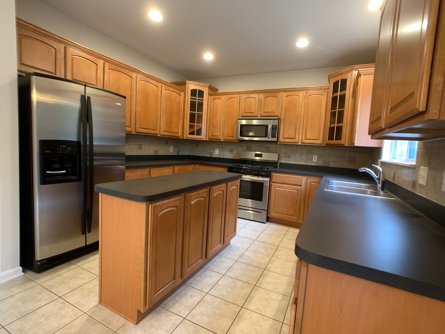 632 Declaration Lane Aurora, IL 60502 - Photo 6 of 12