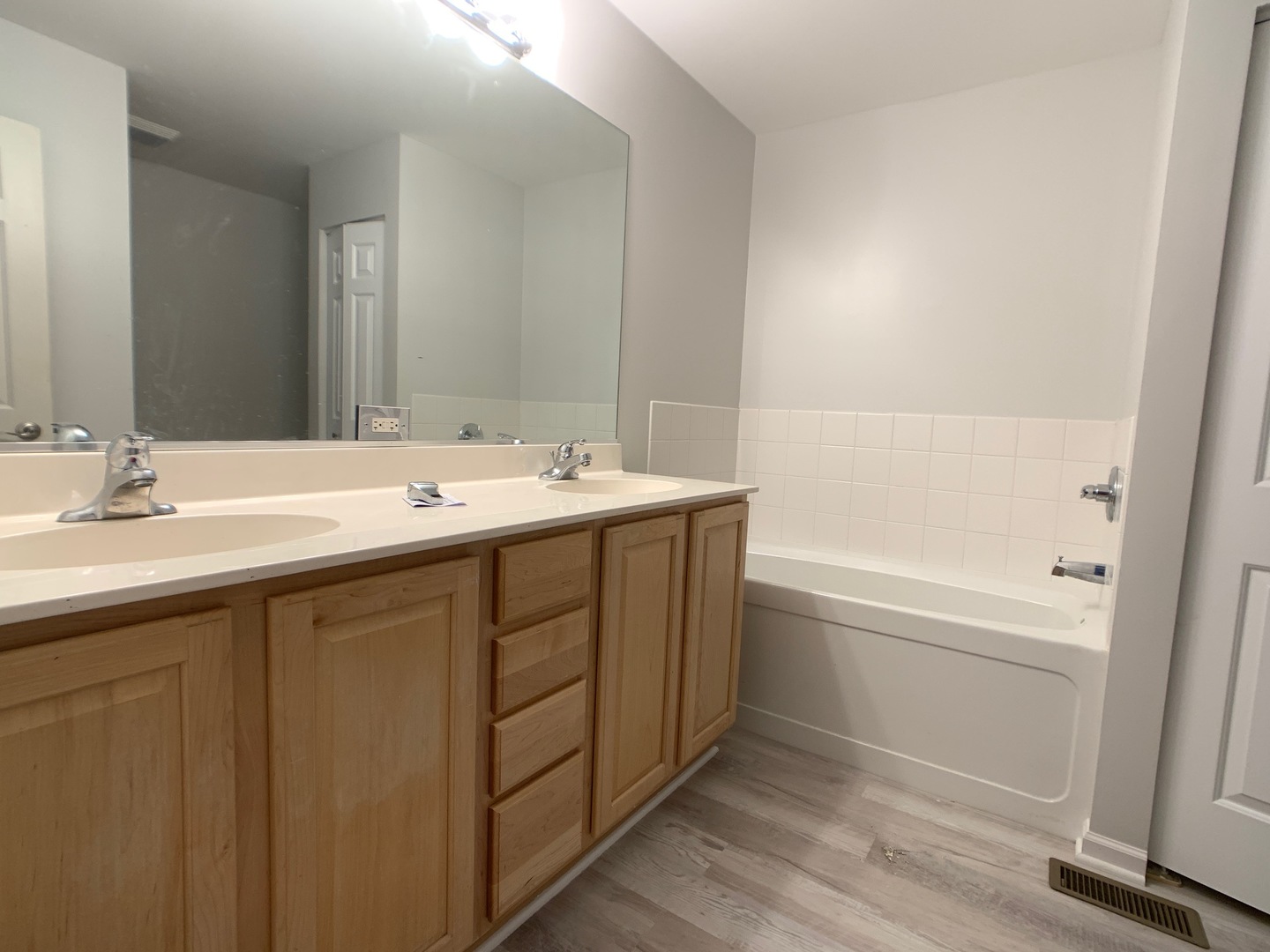 632 Declaration Lane Aurora, IL 60502 - Photo 8 of 12