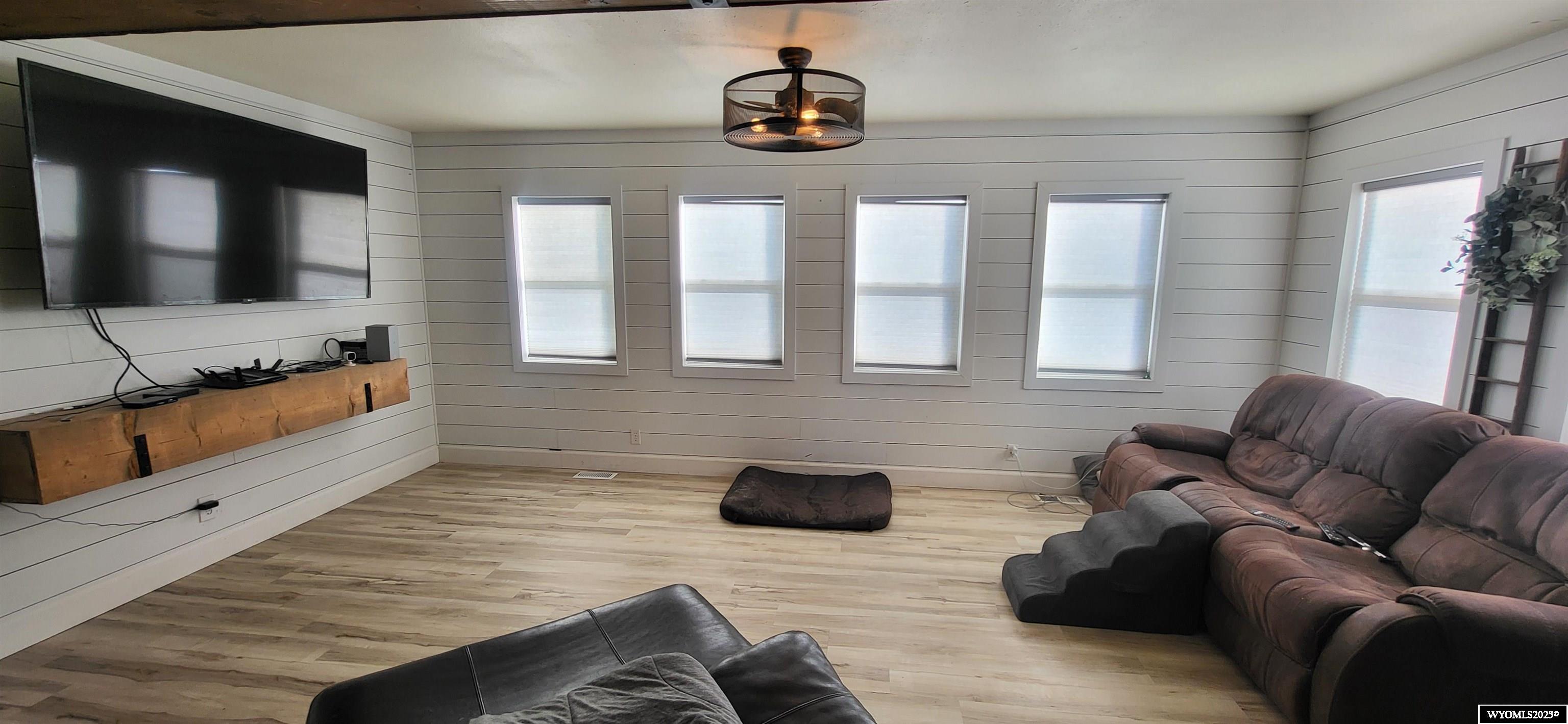 2401 Cutty Sark Boulevard Rawlins, WY 82301 - Photo 7 of 50