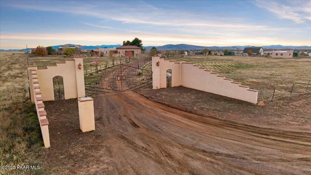 $1,499,999 | 8959 East Lonesome Valley Road, Prescott Valley, AZ 86315