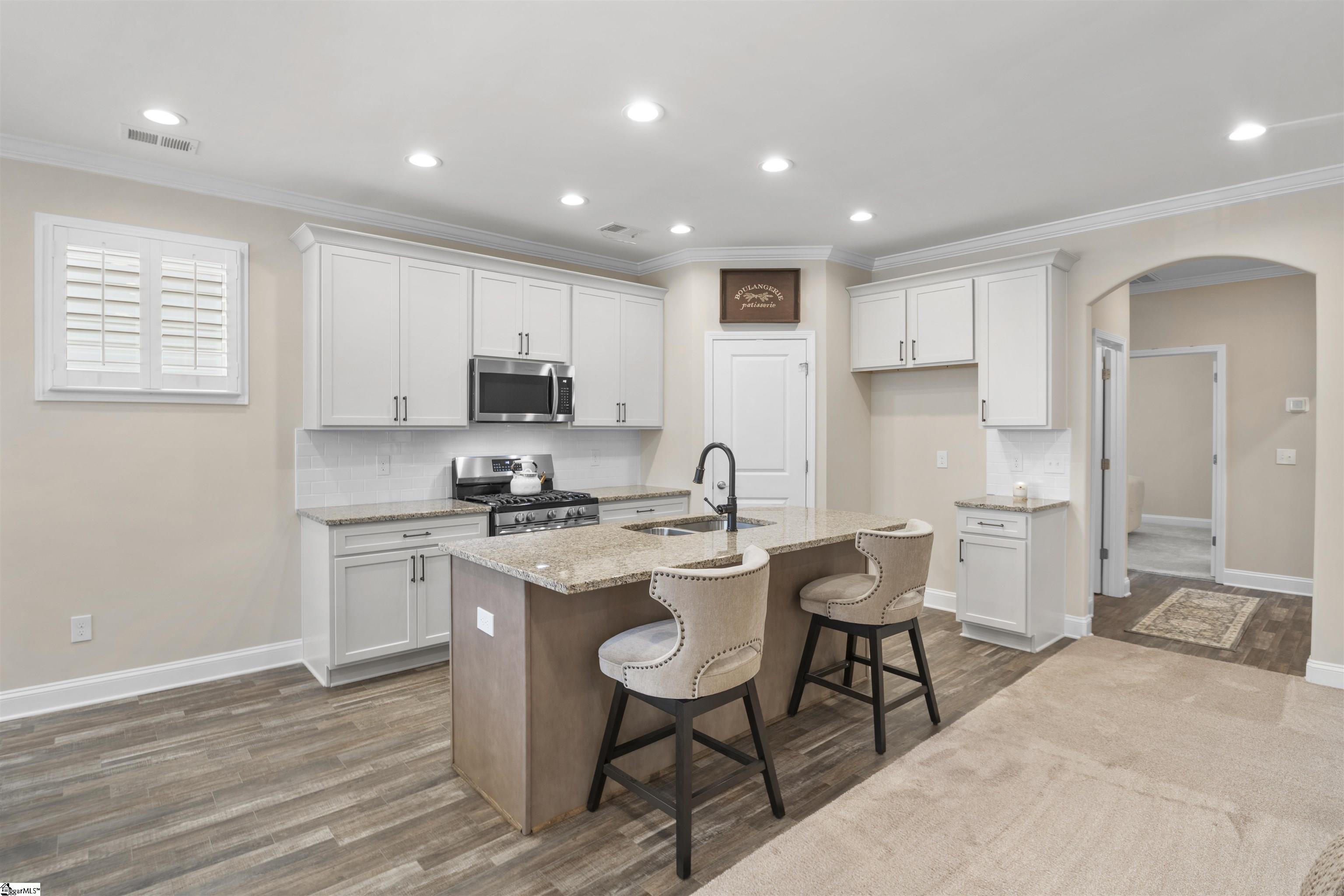109 Townsend Avenue Greer, SC 29651 - Photo 10 of 48
