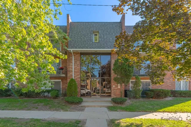 $70,000 | 669 Chappel Avenue, Unit 1A, Calumet City, IL 60409