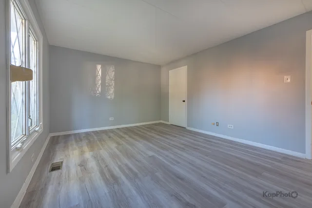 $70,000 | 669 Chappel Avenue, Unit 1A, Calumet City, IL 60409