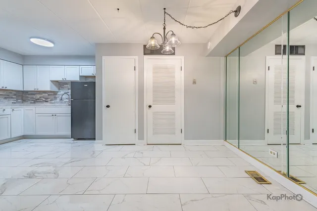 $70,000 | 669 Chappel Avenue, Unit 1A, Calumet City, IL 60409