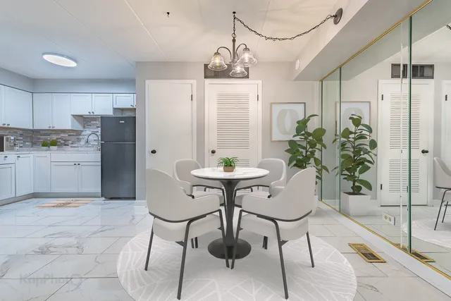 $70,000 | 669 Chappel Avenue, Unit 1A, Calumet City, IL 60409