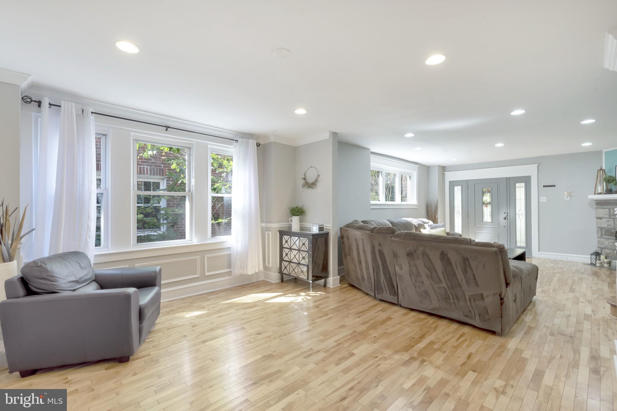 4950 State Road Drexel Hill, PA 19026 - Photo 7 of 32 Dining/Sitting Area