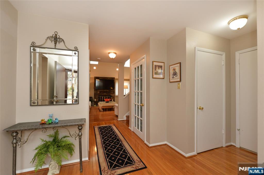6 Romopock Court, Unit 6 Mahwah, NJ 07430 - Photo 2 of 25