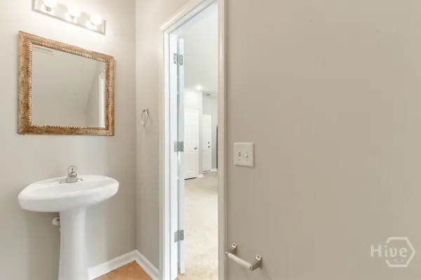 $1,900 | 65 Canyon Oak Loop, Richmond Hill, GA 31324