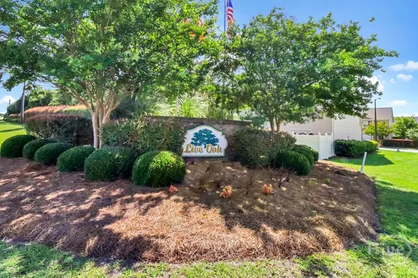 $1,900 | 65 Canyon Oak Loop, Richmond Hill, GA 31324