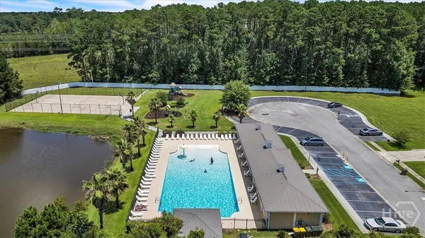 $1,900 | 65 Canyon Oak Loop, Richmond Hill, GA 31324