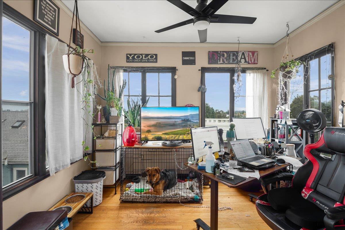 3719 Emerson Street Oakland, CA 94610 - Photo 27 of 34 a room with musical instruments