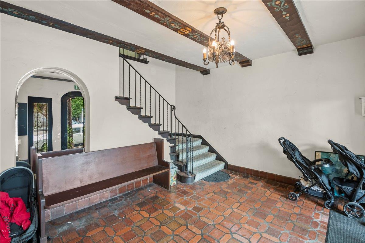 3719 Emerson Street Oakland, CA 94610 - Photo 10 of 34 a view of entryway