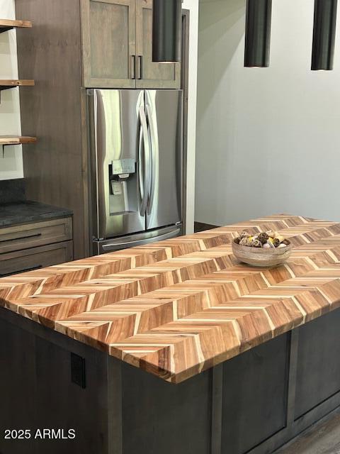 2965 Eagle Ridge Circle Happy Jack, AZ 86024 - Photo 22 of 54 a bedroom with a bed and dresser