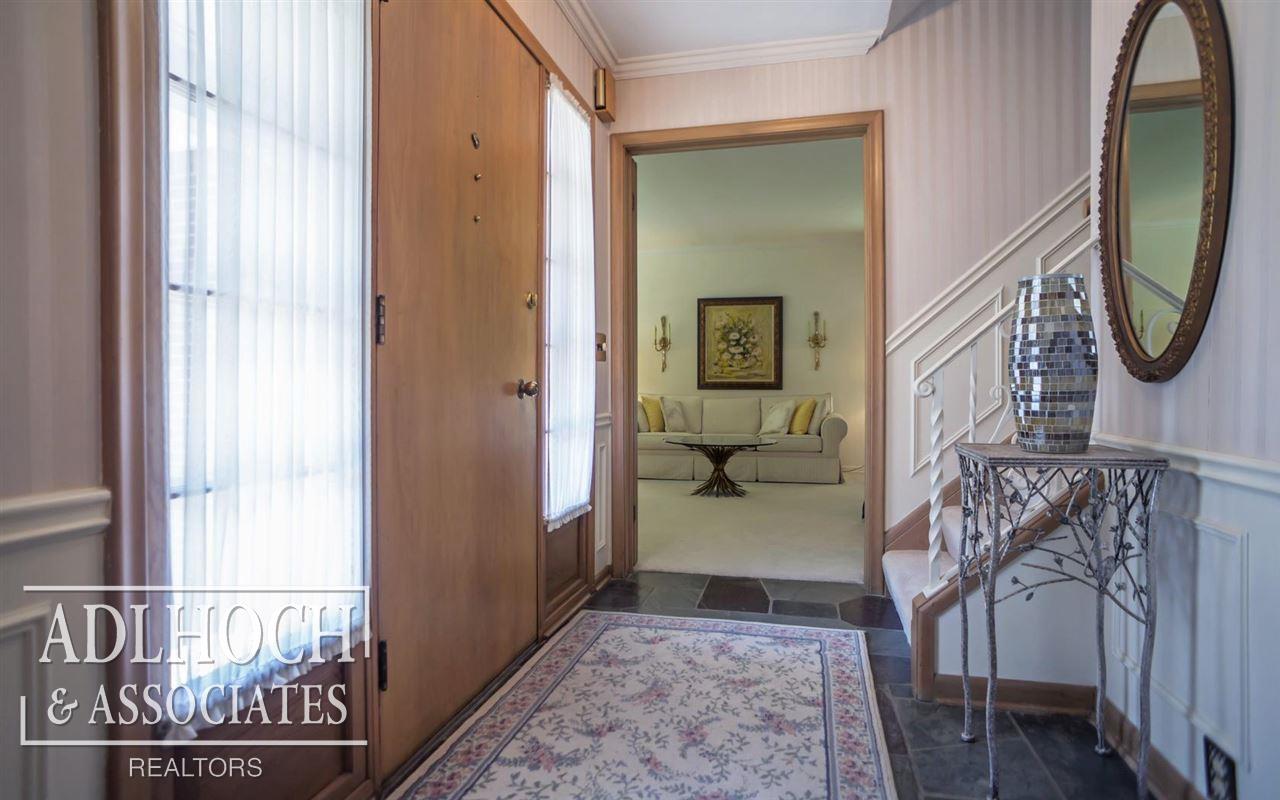60 Willison Road Grosse Pointe Shores, MI 48236 - Photo 3 of 33