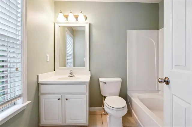 a bathroom with a tub
