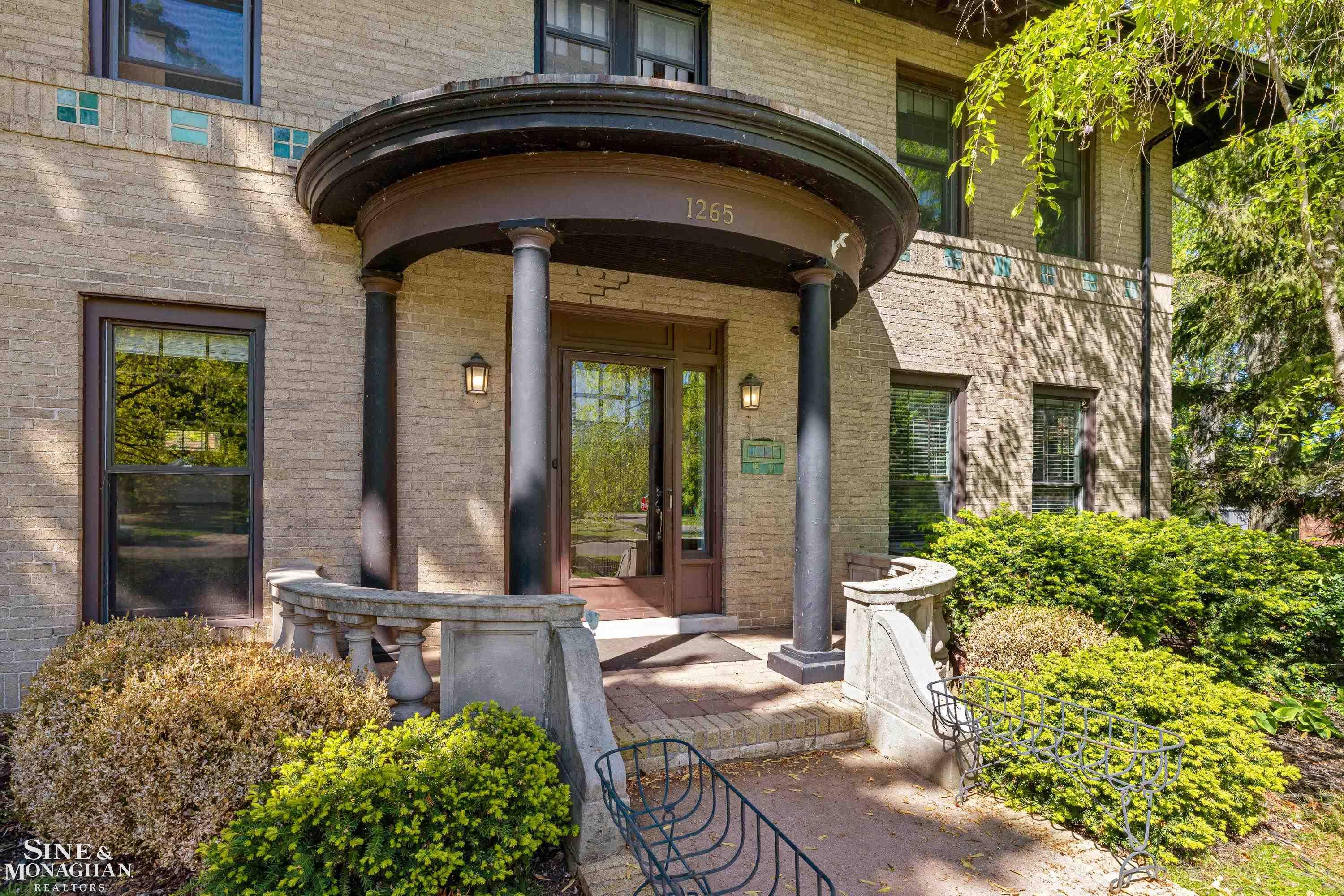1265 Devonshire Road Grosse Pointe Park, MI 48230 - Photo 6 of 14