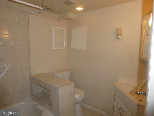 $899,000 | 708 G Street Southeast, Washington, DC 20003