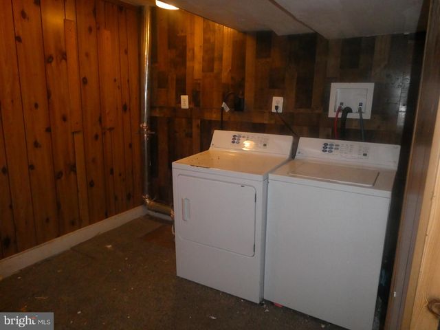 $899,000 | 708 G Street Southeast, Washington, DC 20003