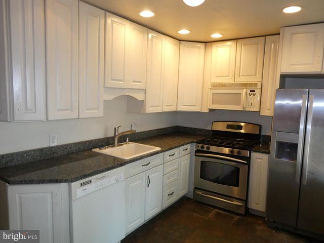 $899,000 | 708 G Street Southeast, Washington, DC 20003