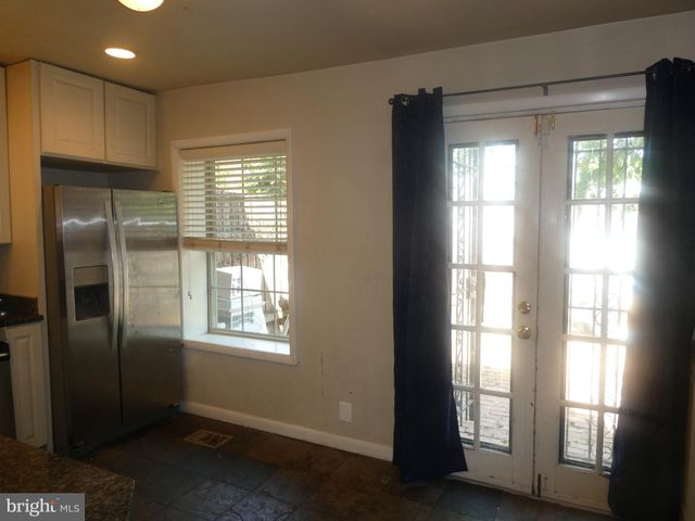 $899,000 | 708 G Street Southeast, Washington, DC 20003