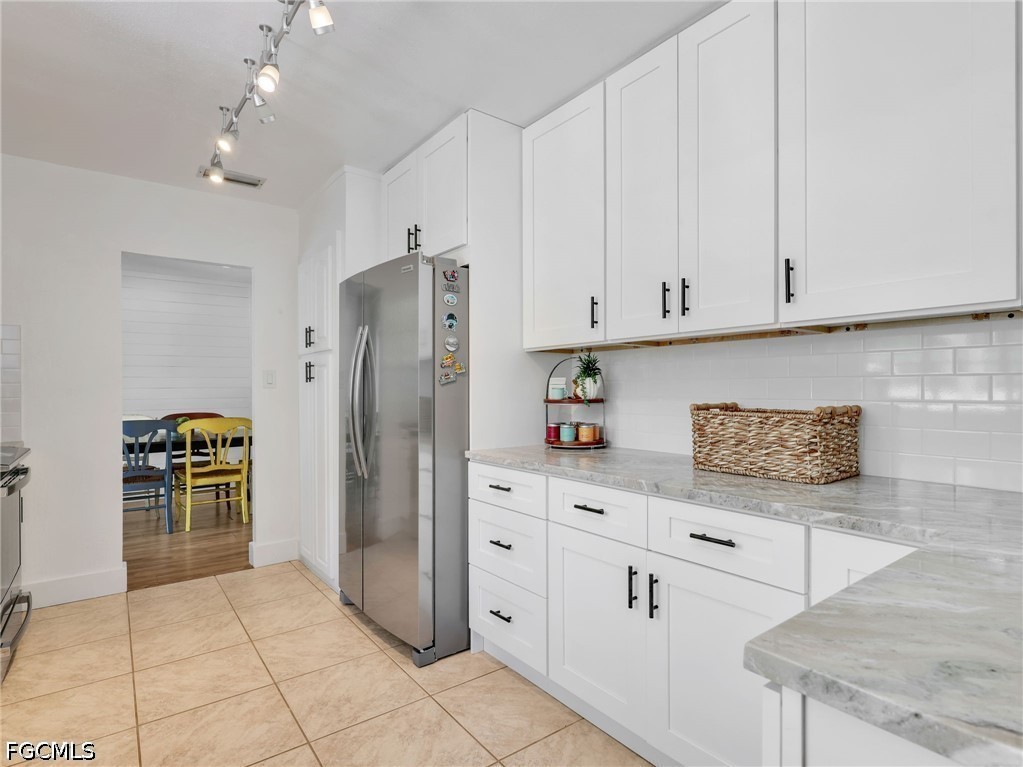 1645 Ardmore Road Fort Myers, FL 33901 - Photo 15 of 42 Gallery Image 15