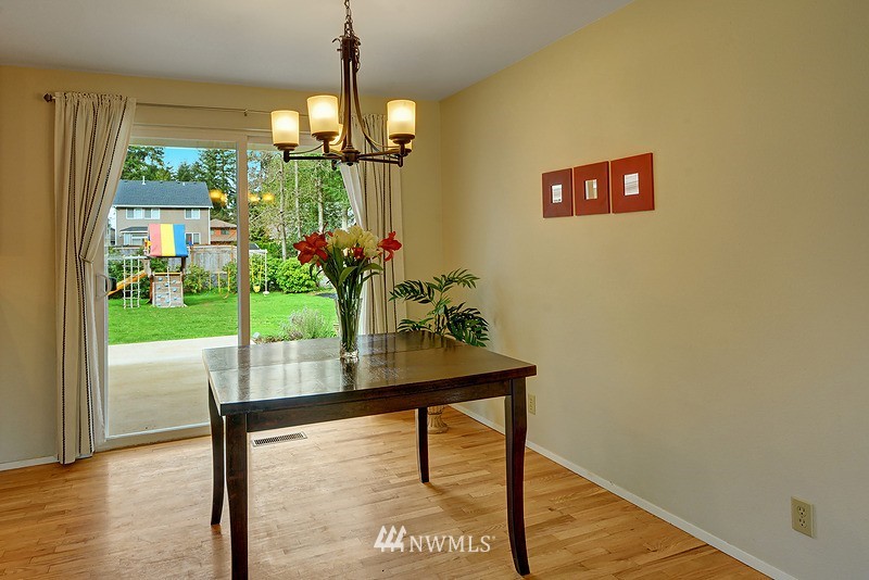 11036 Southeast 186th Street Renton, WA 98055 - Photo 5 of 18