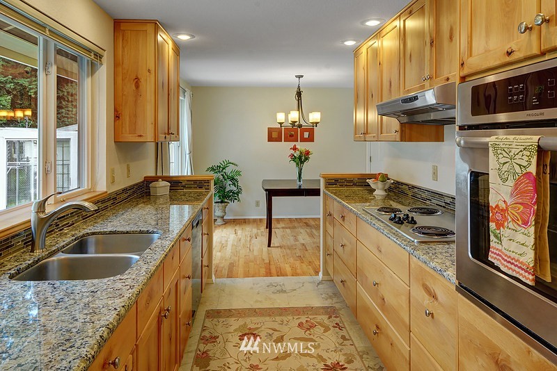 11036 Southeast 186th Street Renton, WA 98055 - Photo 6 of 18