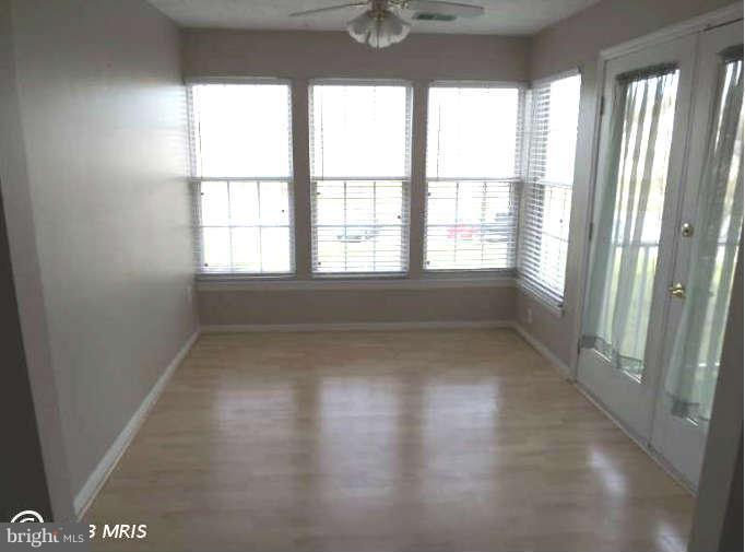 839 Deering Road, Unit 8H Pasadena, MD 21122 - Photo 3 of 18 Dining / Sun Room