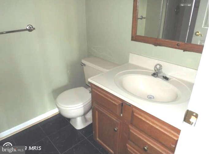 839 Deering Road, Unit 8H Pasadena, MD 21122 - Photo 10 of 18 Bath (Master)