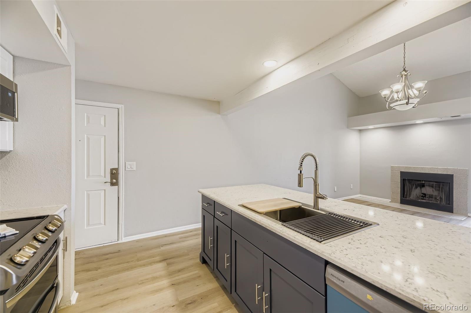 2575 South Syracuse Way, Unit M306 Denver, CO 80231 - Photo 11 of 30