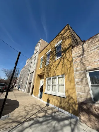 $339,900 | 747 North Hoyne Avenue, Chicago, IL 60612