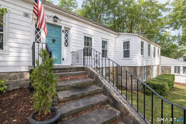$799,000 | 320 North Salem Road, Ridgefield, CT 06877