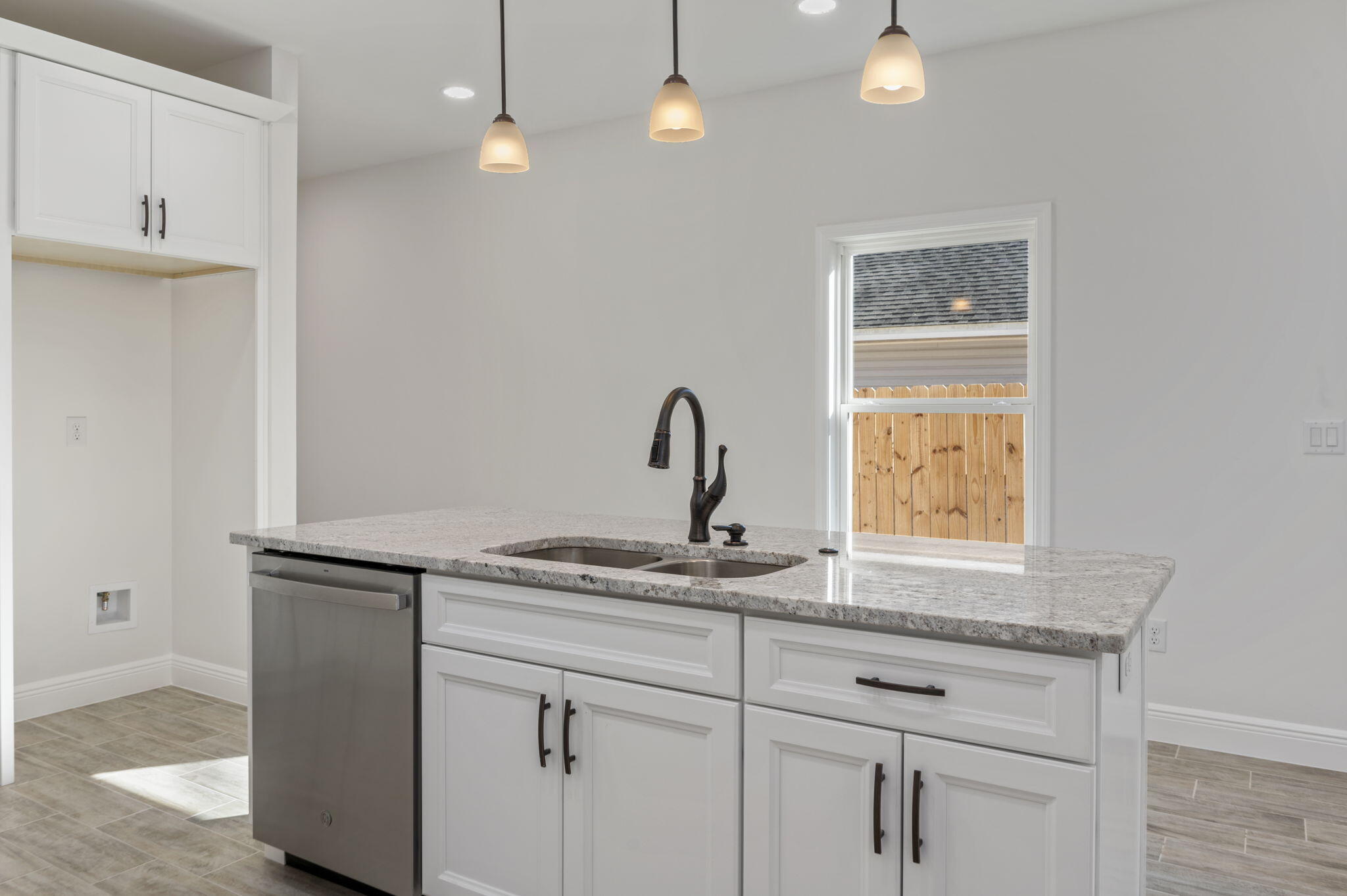 751 East Chestnut Avenue Crestview, FL 32539 - Photo 11 of 33 11-web-or-mls-751-e-chestnut-ave