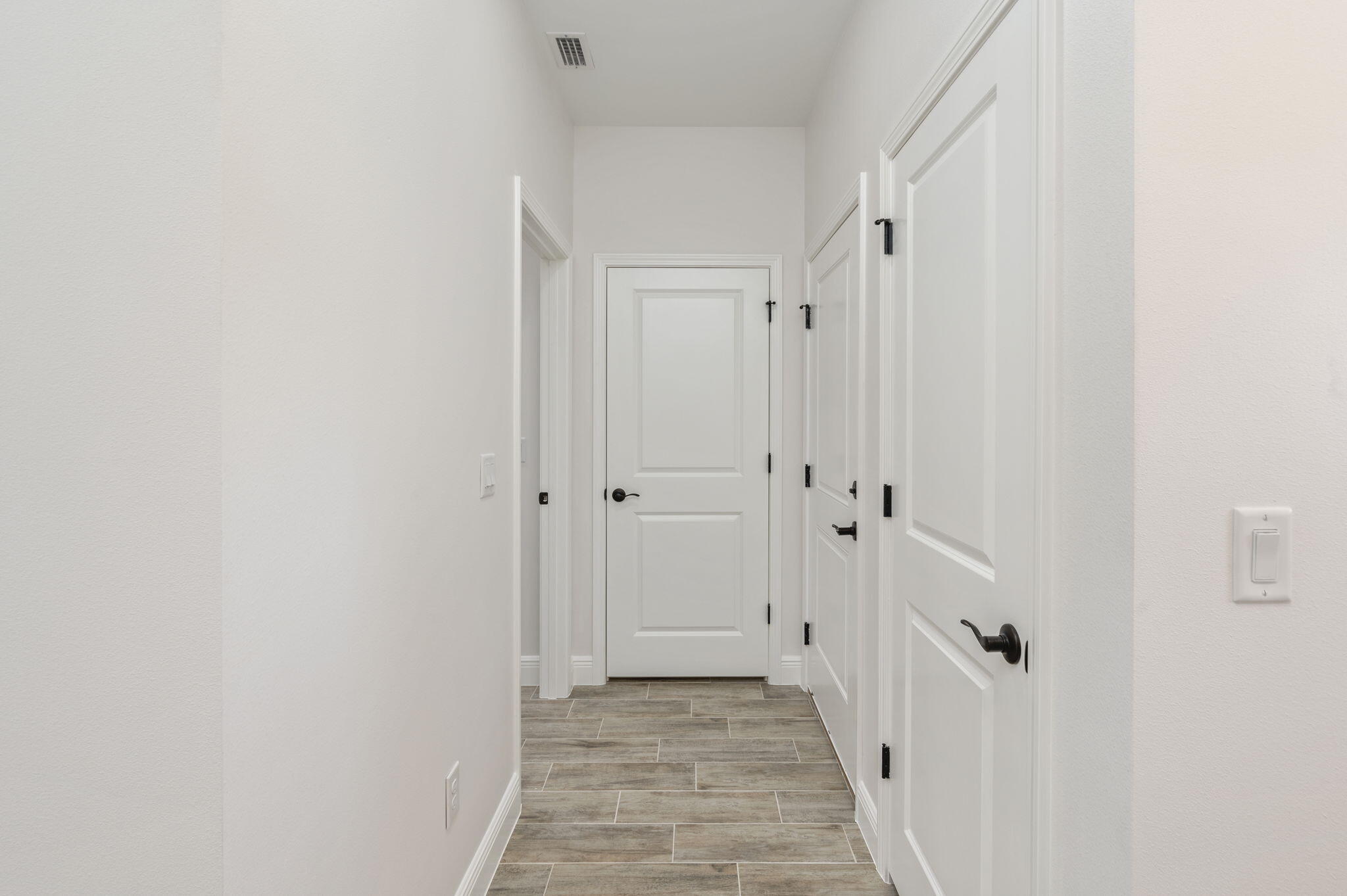 751 East Chestnut Avenue Crestview, FL 32539 - Photo 6 of 33 6-web-or-mls-751-e-chestnut-ave