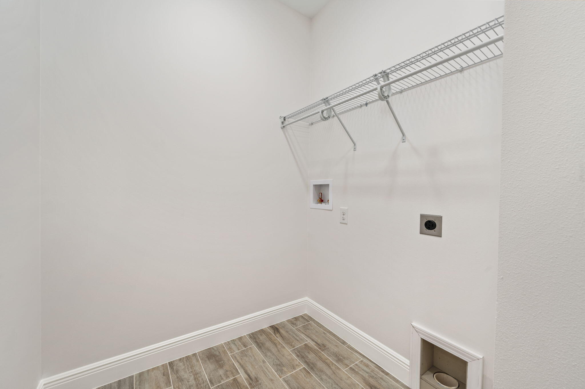 751 East Chestnut Avenue Crestview, FL 32539 - Photo 7 of 33 7-web-or-mls-751-e-chestnut-ave