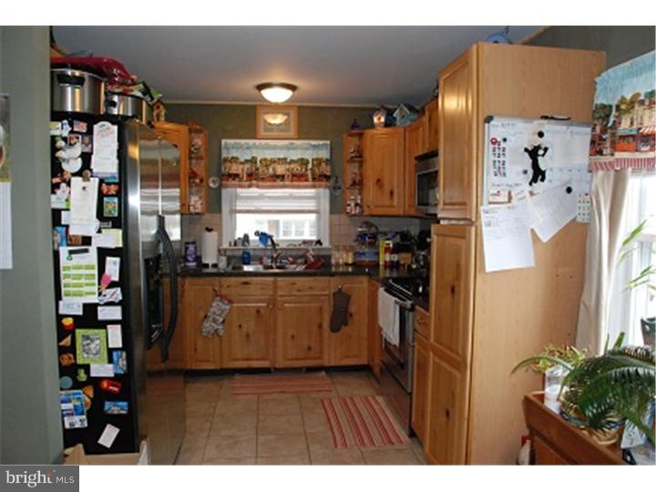 401 Longfield Road Newark, DE 19713 - Photo 3 of 19 Kitchen