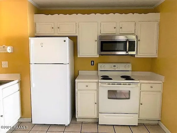 $1,500 | 206 Terry Drive, Lafayette, LA 70501