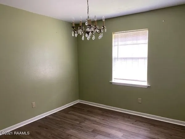 $1,500 | 206 Terry Drive, Lafayette, LA 70501