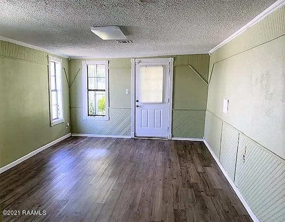 $1,500 | 206 Terry Drive, Lafayette, LA 70501